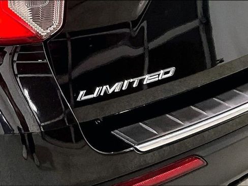 Used 2020 Ford Explorer Limited w/ Equipment Group 310A image 41