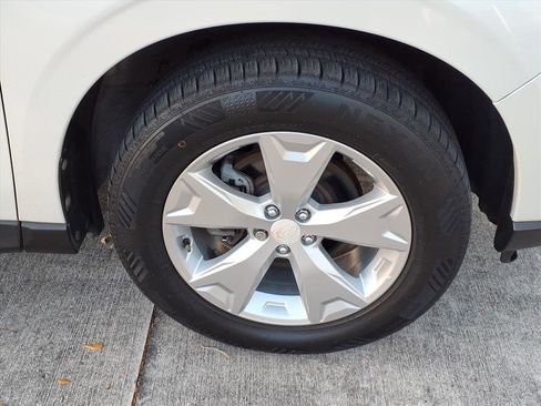 Used 2015 Subaru Forester 2.5i Limited w/ Popular Package #2 image 12