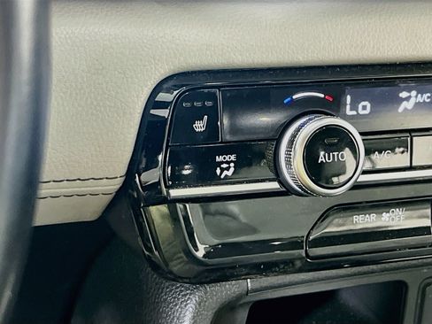 Used 2023 Honda Pilot EX-L image 19