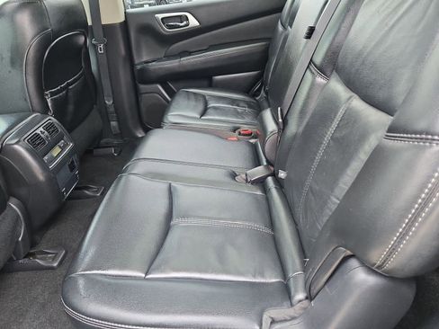 Used 2016 Nissan Pathfinder SL w/ SL Premium Package image 19