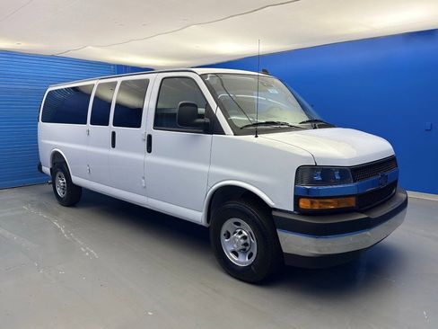 New 2025 Chevrolet Express 3500 LS image 2