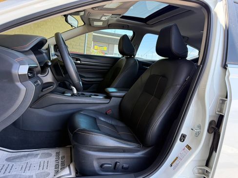 Used 2021 Nissan Altima 2.5 SR w/ SR Premium Package FWD image 17