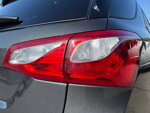 Used 2020 Chevrolet Equinox LT AWD/4WD image 13