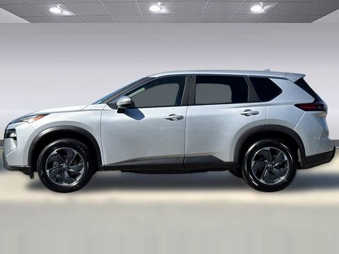 Used 2025 Nissan Rogue SV FWD image 6