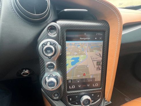 Used 2019 McLaren 720S Base 2dr Convertible image 17