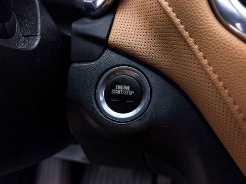 Used 2020 Chevrolet Equinox Premier image 27