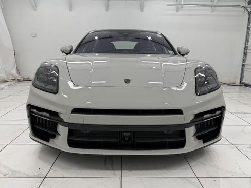 Used 2025 Porsche Panamera Turbo S image 9
