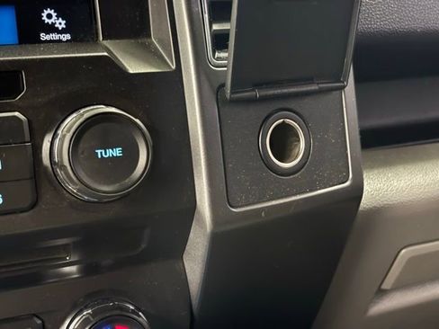 Used 2018 Ford F150 XLT w/ Equipment Group 302A Luxury image 32