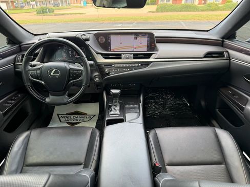 Used 2019 Lexus ES 350 w/ Premium Package FWD image 18