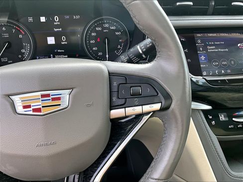 Used 2023 Cadillac XT6 Premium Luxury w/ Technology Package image 25