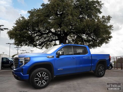 Used 2022 GMC Sierra 1500 AT4 w/ AT4 Premium Package AWD/4WD image 1