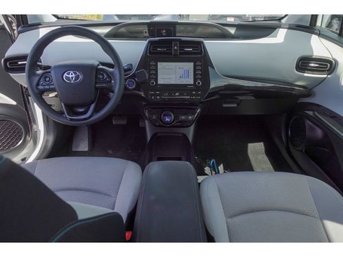 Used 2022 Toyota Prius LE FWD image 20