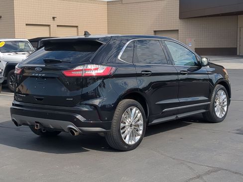 Used 2021 Ford Edge Titanium w/ Equipment Group 301A AWD/4WD image 3