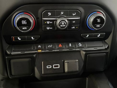 Used 2022 Chevrolet Silverado 1500 RST image 25