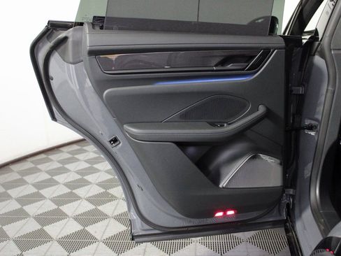 Certified 2025 Porsche Macan Turbo Electric image 34