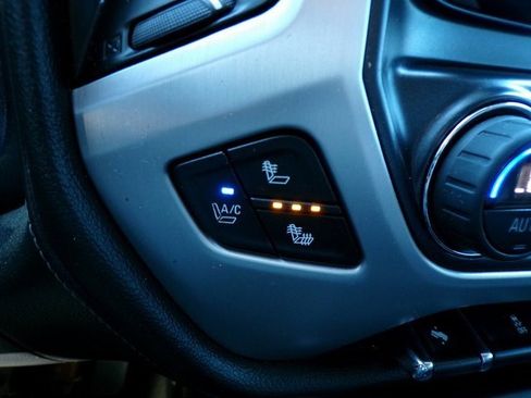 Used 2015 GMC Sierra 2500 SLT w/ Driver Alert Package image 27