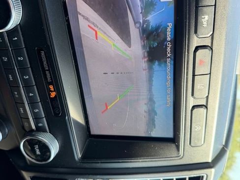 Used 2019 Ford Expedition Limited w/ Equipment Group 301A AWD/4WD image 27