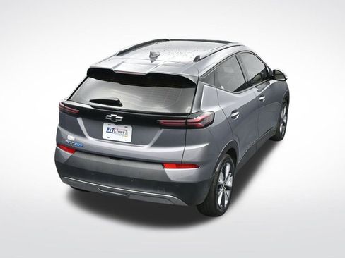 Used 2022 Chevrolet Bolt EUV LT w/ Convenience Package image 55