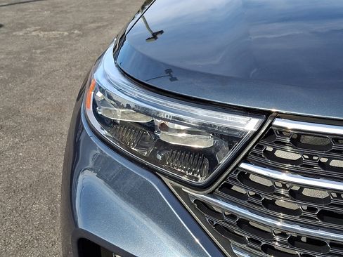 Used 2022 Ford Explorer XLT w/ Equipment Group 202A image 9