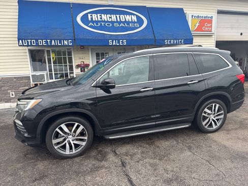 Used 2016 Honda Pilot Touring image 3