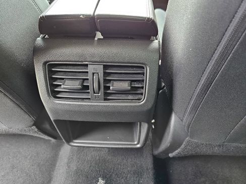 Used 2023 Nissan Rogue S FWD image 15