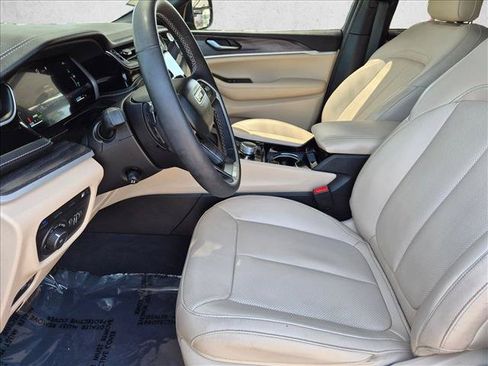 Used 2023 Jeep Grand Cherokee 4WD 4xe w/ Luxury Tech Group II image 11