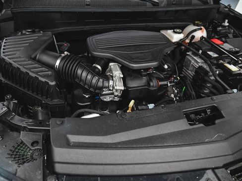 Used 2024 Cadillac XT6 Sport image 40