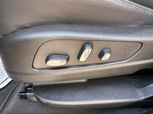 Certified 2025 Cadillac XT5 Premium Luxury image 17