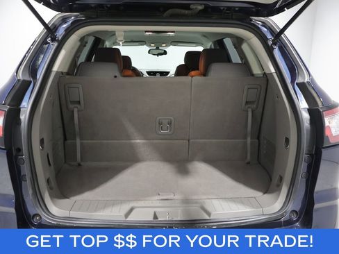 Used 2017 Chevrolet Traverse LT w/ Traveler's Package AWD/4WD image 4