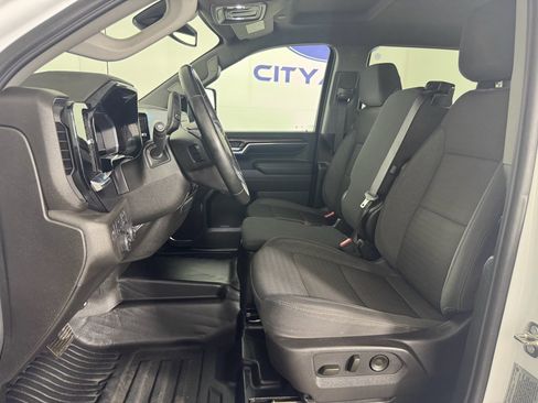 Used 2024 Chevrolet Silverado 2500 LT w/ Convenience Package image 15