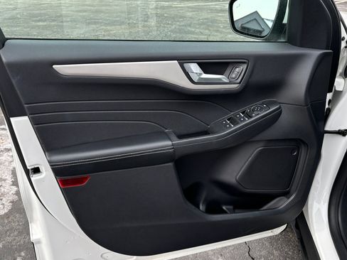 Used 2021 Ford Escape SE w/ Convenience Package image 10