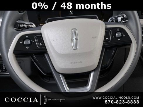 New 2026 Lincoln Corsair Premiere image 12