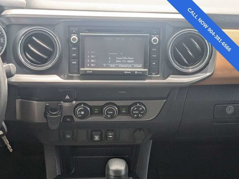 Used 2019 Toyota Tacoma SR5 RWD image 18