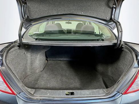 Used 2015 Nissan Versa SV image 20