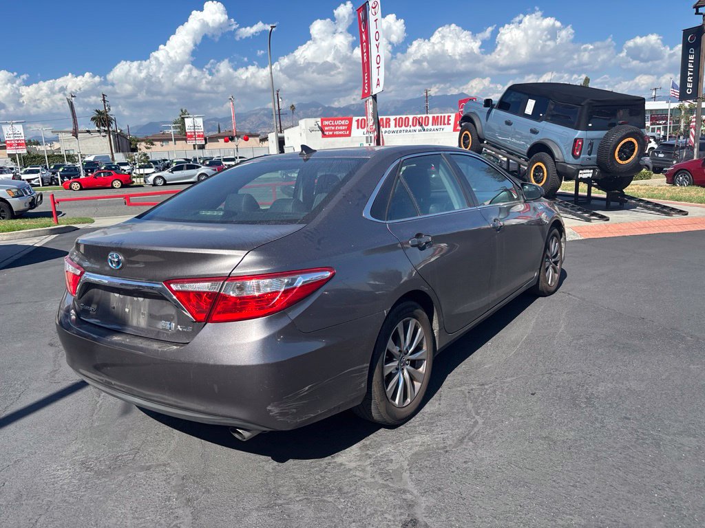 Used 2015 Toyota Camry XLE w/ Moonroof Package FWD image 5