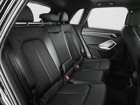 Certified 2025 Audi Q3 2.0T Premium w/ Convenience Package image 21