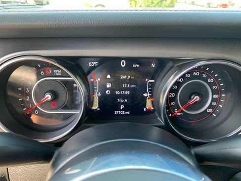 Used 2022 Jeep Gladiator Rubicon AWD/4WD image 28