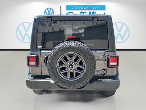 Used 2024 Jeep Wrangler Sport S AWD/4WD image 6