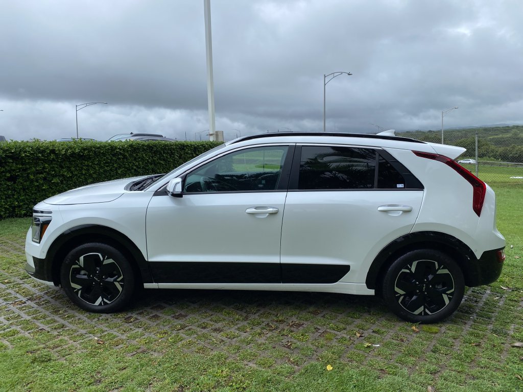 Used 2023 Kia Niro Wave FWD image 22
