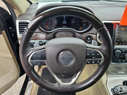 Used 2014 Jeep Grand Cherokee Overland w/ Advanced Technology Group AWD/4WD image 29