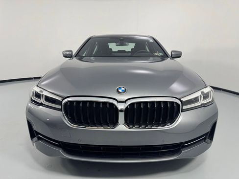 Certified 2023 BMW 530i xDrive w/ Premium Package AWD/4WD image 3