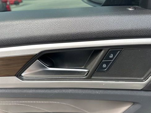 Used 2022 Volkswagen Atlas SE image 24