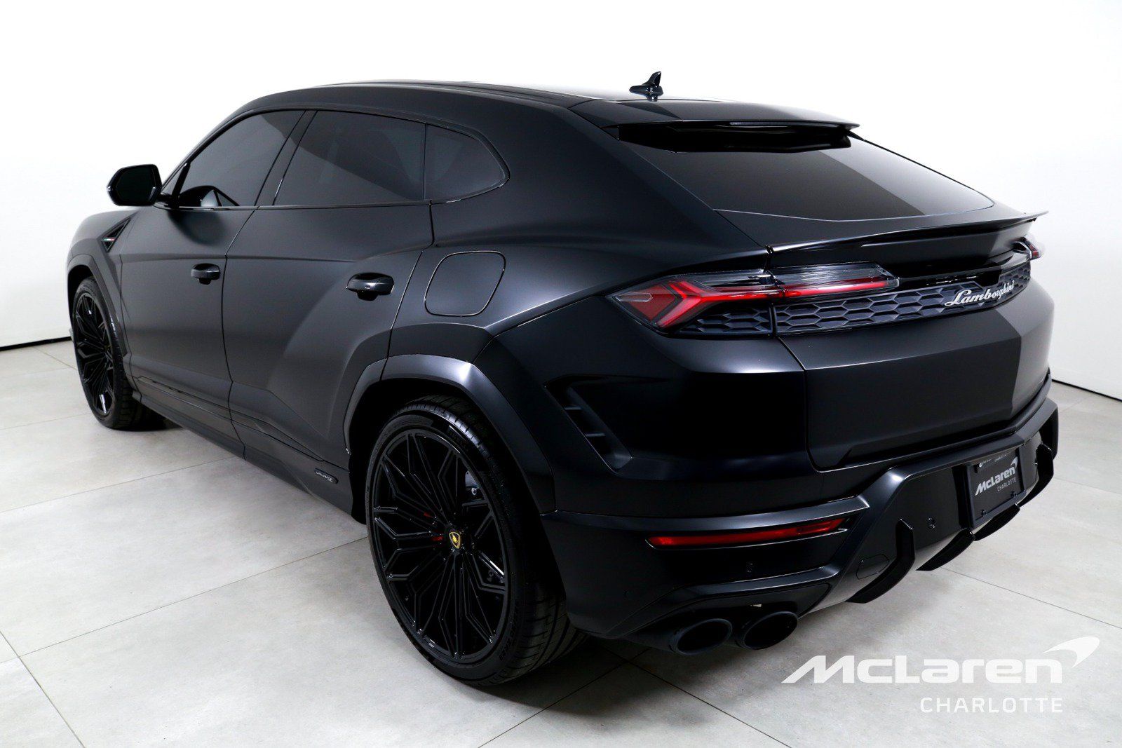 Used 2025 Lamborghini Urus S AWD/4WD image 6