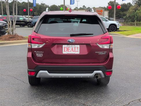 Used 2023 Subaru Forester Touring image 4