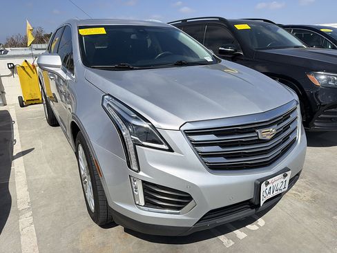 Used 2019 Cadillac XT5 Premium Luxury FWD image 3