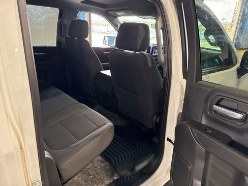 Used 2022 Chevrolet Silverado 1500 Custom w/ Safety Confidence Package AWD/4WD image 12
