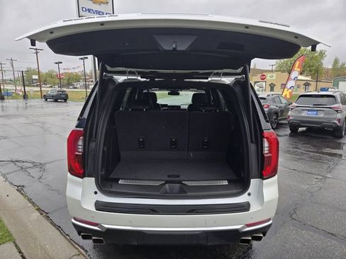 Used 2025 GMC Yukon Denali w/ Sun & Power Step Package AWD/4WD image 34
