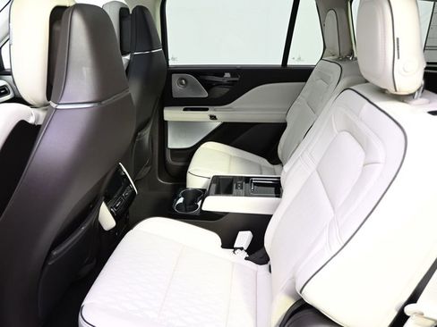Used 2020 Lincoln Aviator Black Label Grand Touring AWD/4WD image 21