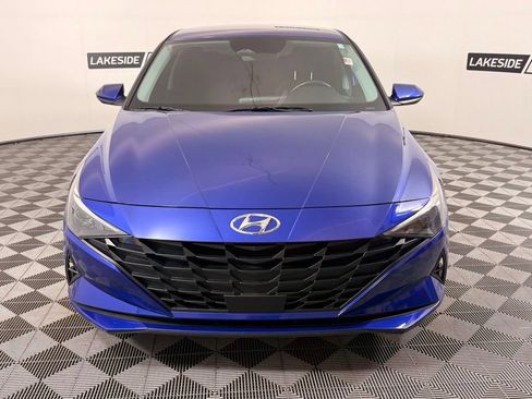Used 2023 Hyundai Elantra SEL w/ Convenience Package FWD image 9