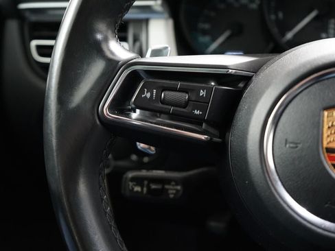 Used 2023 Porsche Macan AWD/4WD image 16